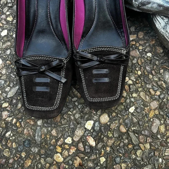 Cole Haan Dark Chocolate Brown Suede Maude Bow Square Toe Heels - Picture 3 of 12